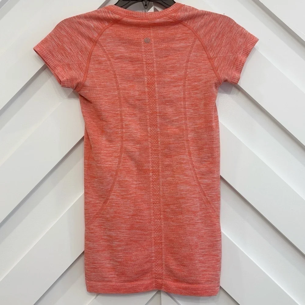 Lululemon Swiftly Tech Short Sleeve Shirt Size 4 Heathered Orange Red Color